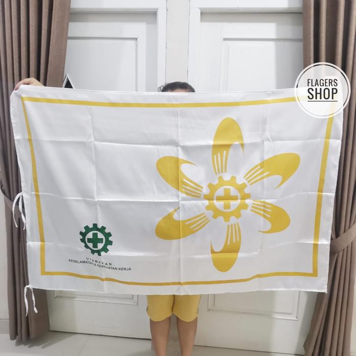 Gambar Bendera SMK3 90x135 cm - SILVER dari premiumlaris undefined Tokopedia