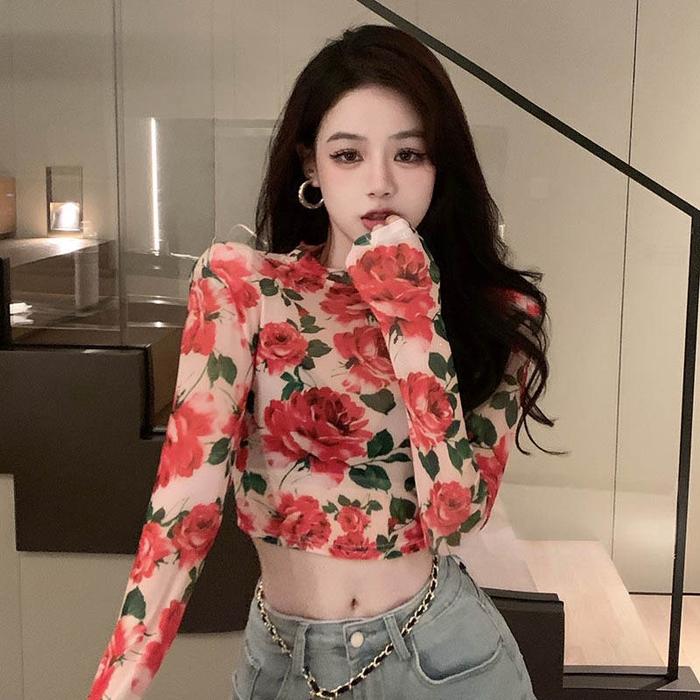 Gambar CHILKITKA FASHION Atasan T-Shirt Lengan Panjang Cropped Floral - Merah, S dari Chilkitka Looks undefined Tokopedia