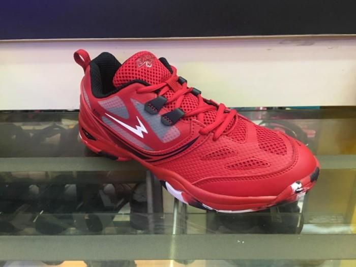 Gambar Sepatu Badminton Eagle Jet Pro - Red, Black promo by Eagle - Merah, 43 dari inayastore99 undefined Tokopedia