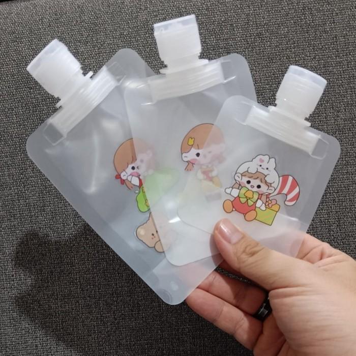 Gambar Dispenser travel pouch 30/50/100ml + STIKER RANDOM botol refill sabun travelling toiletries kit mini funnel - 30 ML dari Ju shop undefined Tokopedia