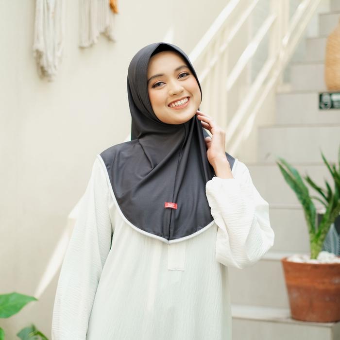 Gambar Jilbab Sport Sa bila I Hijab Instan Sport Jersey Premium Size M - DARK GREY dari mexshamall undefined Tokopedia