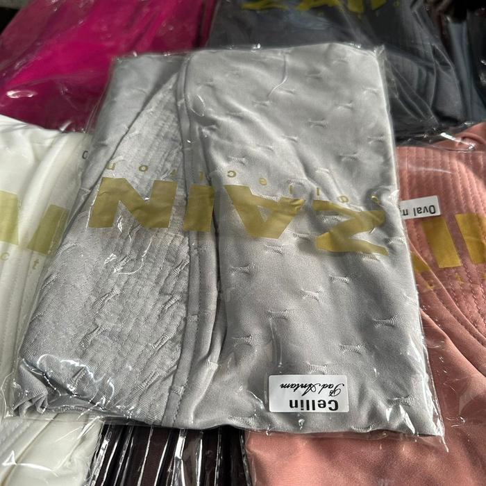 Gambar Jilbab Instan Bergo Cellin Jersey Premium Korea Ori Zain Collection - Abu Muda dari ZAIN COLLECTION_NEW undefined Tokopedia