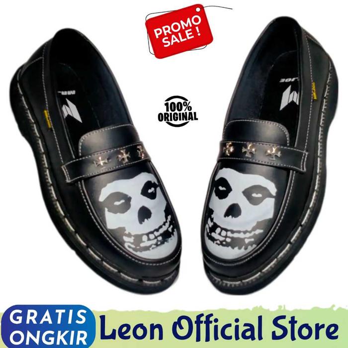 Gambar Leon Spike Misfits Sepatu Slip On Loafers Formal Pria Hitam Pantofel - Spike Misfits, 40 dari Leonel Footwear undefined Tokopedia