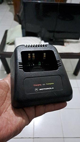 Gambar Desktop Charger Motorola XTS 2500 atau Motorola Ht1000 ataupun Xt dari mahfud anwar undefined Tokopedia