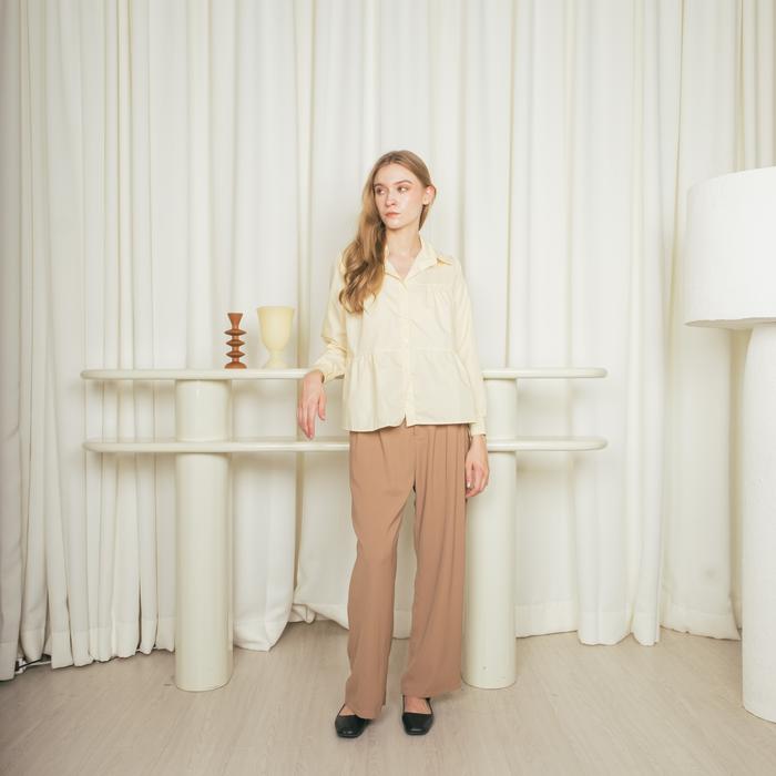 Gambar GirlStudio Lana Atasan Wanita Blouse Top – Soft Yellow 103017 - Soft Yellow dari Girlstudio.id undefined Tokopedia