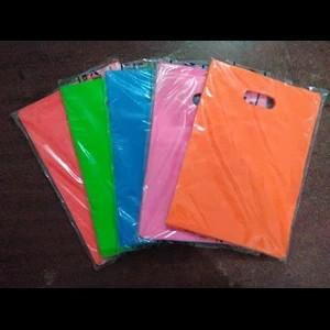 Gambar UKURAN 20 X 28 PLASTIK HD PLONG OVAL KANTONG POLOS MOTO - Hijau dari MyTOT undefined Tokopedia
