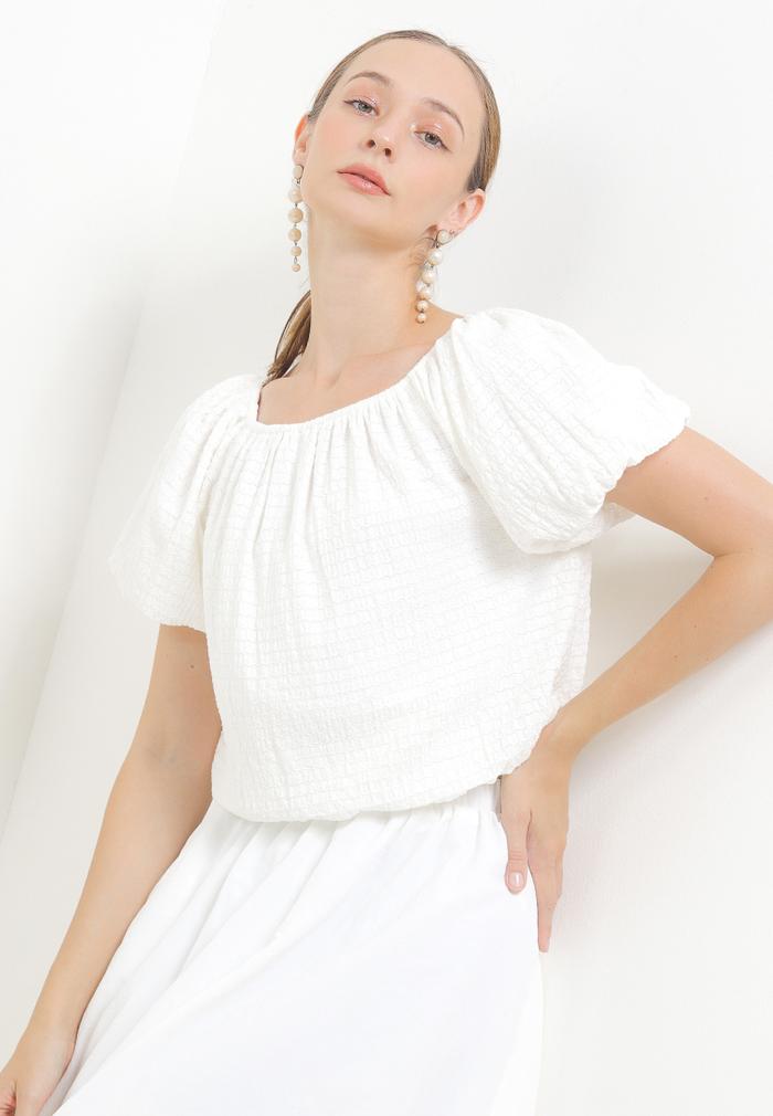 Gambar CHIC SIMPLE TEXTURE BUBBLE BLOUSE WANITA MODERN CANTIK BL7798 - WHITE dari Chic Simple Store ID undefined Tokopedia