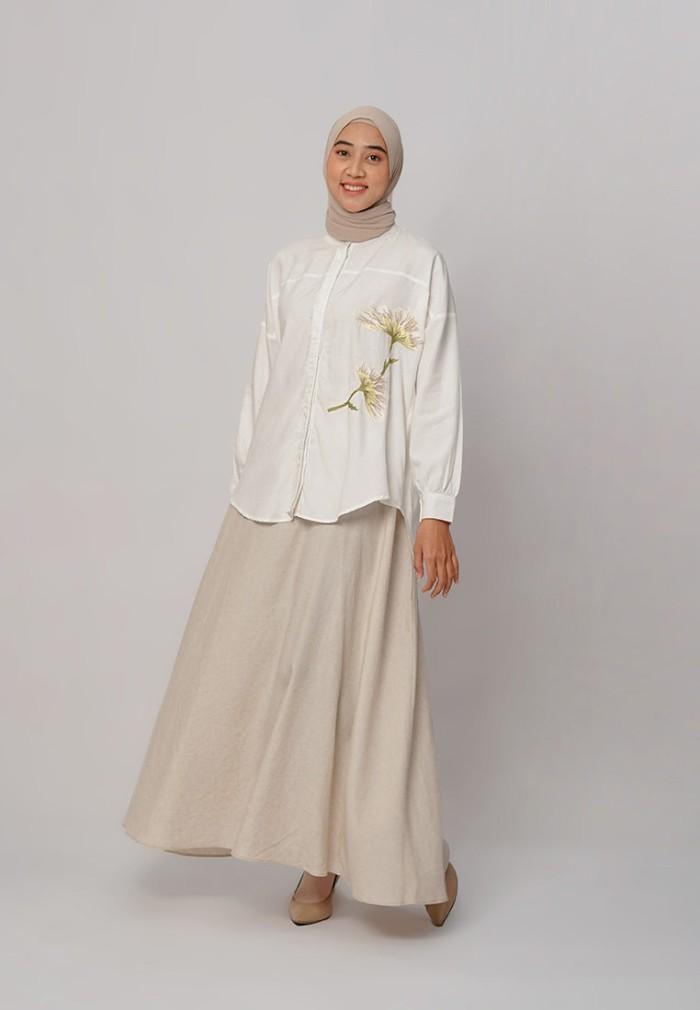 Gambar Sekar Shirt Natural By Tufine X Tencel - Kemeja Wanita Linen Organik Terlaris - Off White dari Sabrinna Collection undefined Tokopedia