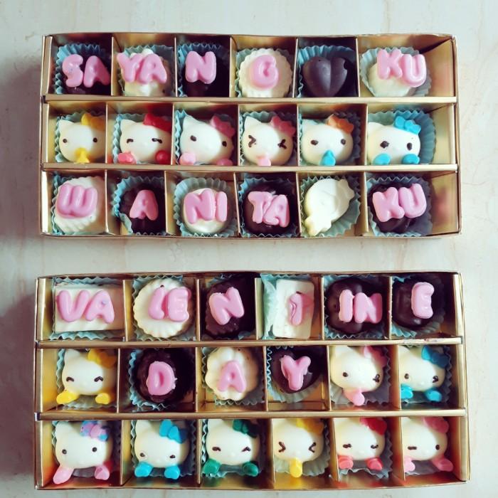 Gambar Promo Terbatas Coklat Valentine Sekat 18 Karakter Hello Kitty/Pooh/Panda/Dorameon Aman - hello kitty dari Accentuate25 undefined Tokopedia