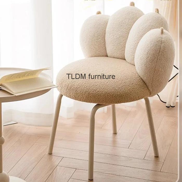 Jual Detailing Natural Makeup Stool Metal Portable Pouf Design