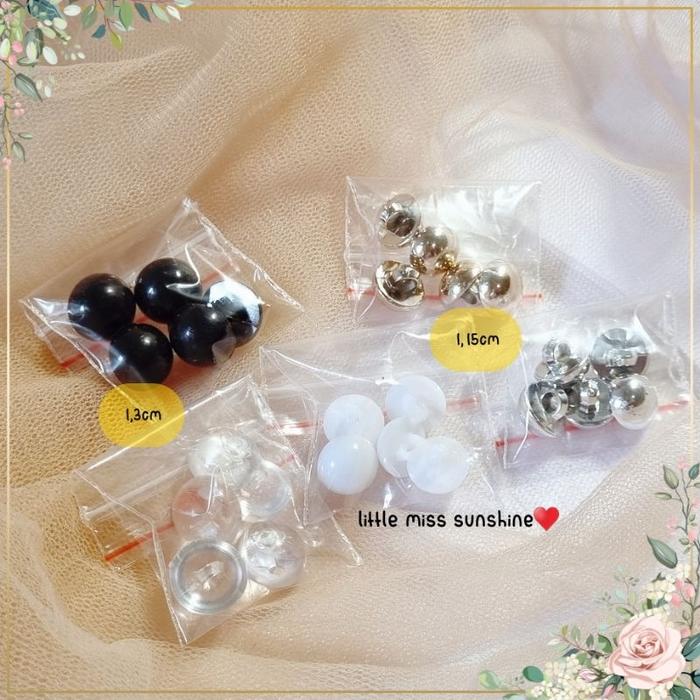 Gambar Kancing Button Mushroom bentuk jamur imut gemoy Pearl 1,15cm 1,3cm black hitam white putih gold emas silver perak bening clear button kemeja baju blouse perlengkapan peralatan jahit lucu gemes ready stock siap instan malang grab little miss sunshine dari wuyii undefined Tokopedia