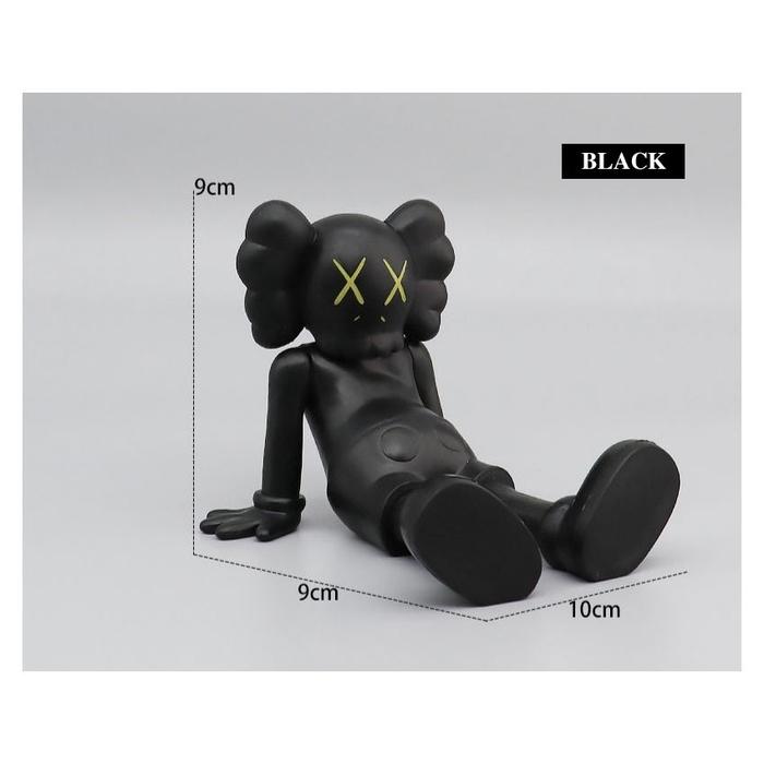 Gambar READY TERLARIS PATUNG KAWS FIVE YEARS LATER COMPANION ACTION FIGURE PAJANGAN DASBOARD MOBIL DEKORASI RUMAH - Black dari febyana stoore undefined Tokopedia