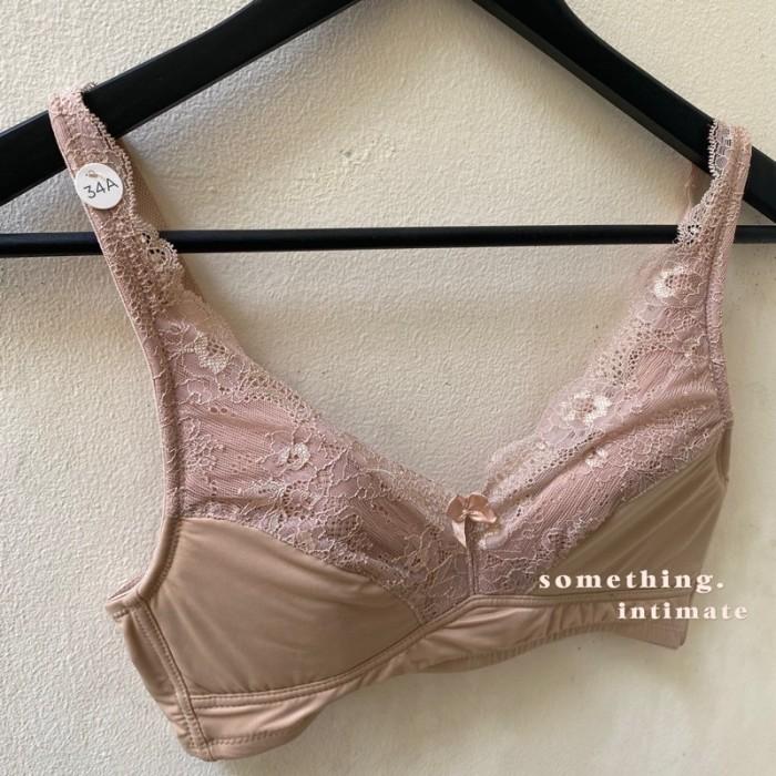 Gambar Wacoal Luludi Lizet Plunge Cup Bra Pushup Bra Bh Busa Tebal Push Up - Nonwired Nude, 36C dari BRAsports undefined Tokopedia