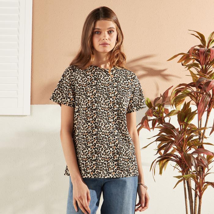 Gambar Max Fashions Atasan Wanita All-Over Animal Print T-shirt - Cream, XS dari Max Fashions Indonesia undefined Tokopedia