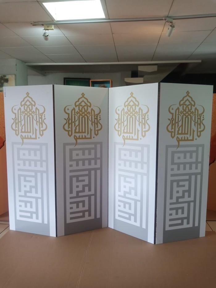 Gambar PTR Partisi Masjid / Mushola, Partisi Kaligrafi, Partisi Islami - Tanpa Kaki dari linza store undefined Tokopedia