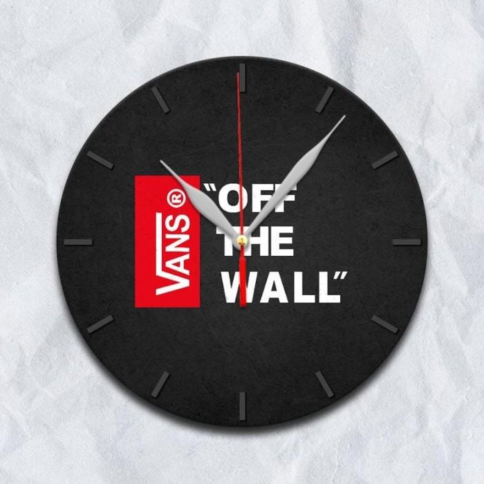 JAM DINDING KAYU VANS OFF THE WALL DEKOR MINIMALIS AESTHETIC S101  VANS-01