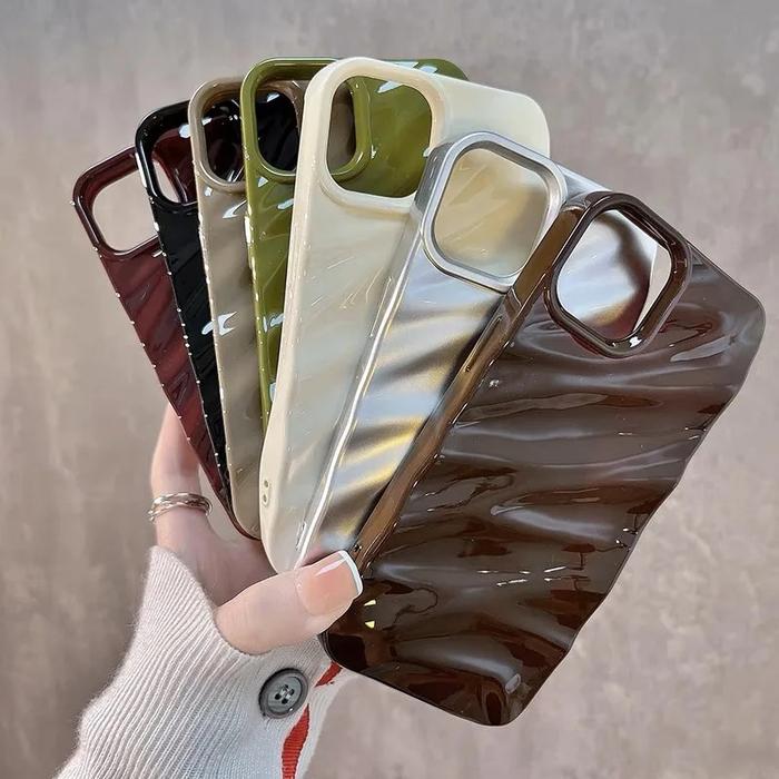 Gambar 3D Wave Satin Ruffle Pattern Phone Case For iPhone 15 14 13 12 11 Pro dari AminahSetoree undefined Tokopedia