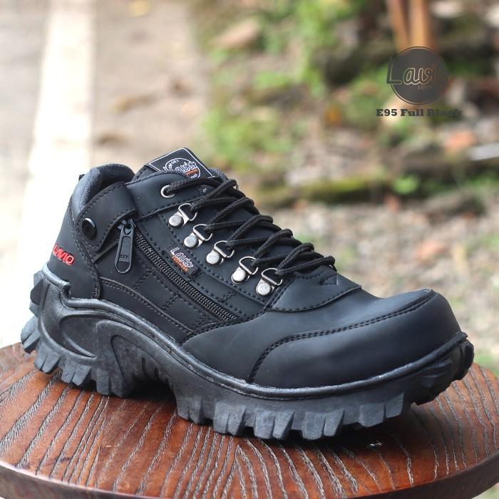 Gambar Sepatu Outdoor Gear pria Safety Industri Ujung Besi Lavio E95 Terlaris - Hitam, 39 dari VUROKA undefined Tokopedia