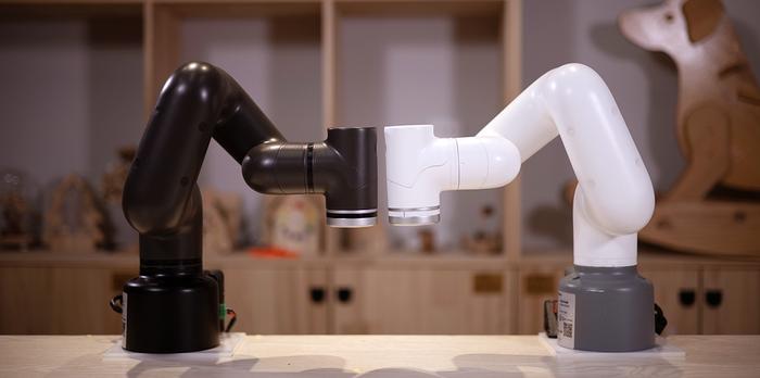 Gambar Elephant Robotics Mycobot 320 M5-2022 1Kg Payload Collaborative Robot dari teepee mall undefined Tokopedia