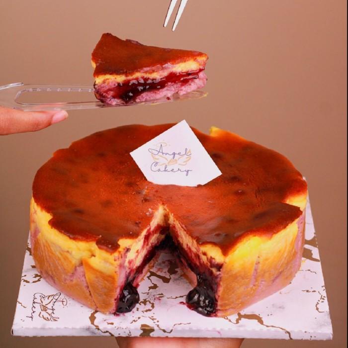 Gambar PROMO BUKA PUASA BUY 1 FREE 1 BASQUE BURNT CHEESE CAKE + KARTU UCAPAN - BLUE15+ORI12 dari AngelCakery Alam Sutera undefined Tokopedia