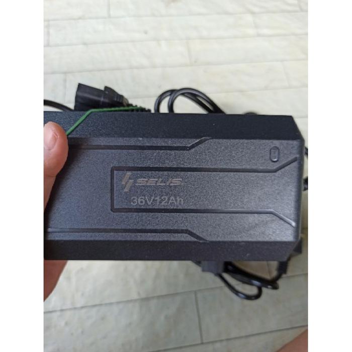 Gambar Charger Sepeda Listrik Selis 36 Volt 12 Ah Carger Selis 48Volt 12Ah - 36 volt 12 ah dari BARNAWIJAYA undefined Tokopedia