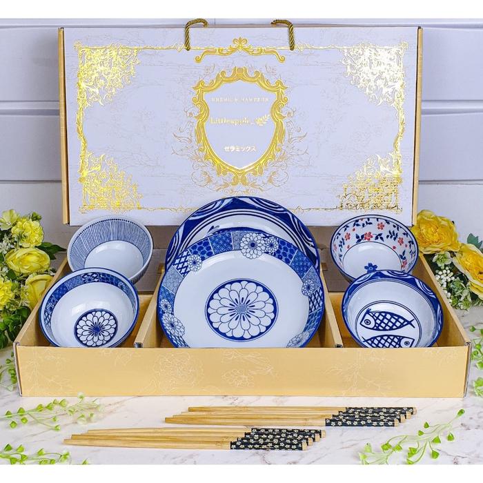 Gambar Hampers Gift Hantaran Souvenir Mangkok Piring Set Premium Peralatan - Wister 2P 4M dari Anggraini Dua undefined Tokopedia