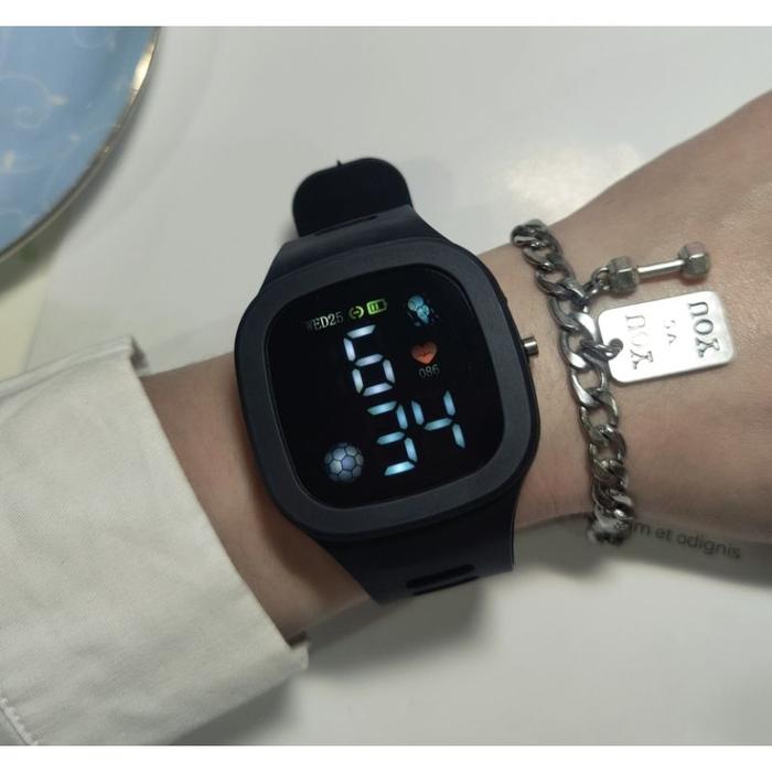 Gambar JR099 JAM TANGAN PRIA WANITA FASHION PREMIUM RUBBER ANAK LED DIGITAL - Hitam, plus box dari OnTimeWatch undefined Tokopedia