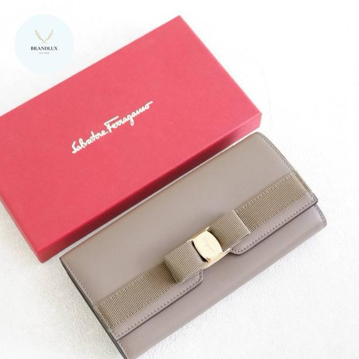 Promo Salvatore Ferragamo SF Vara Bow continental wallet in