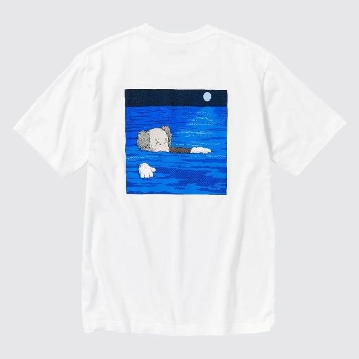 Gambar Tshirt Baju Kaos Distro Uniqlo X Kaws Tee UT Kode K03 Unise ● J9T dari Jr Official Grosir undefined Tokopedia