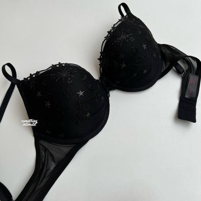 Gambar La Senza Remix Pushup Plunge Bombshell Bra LaSenza Super Push Up Bh - (PU) Black Moon, 34C dari shopatkulture_NEW undefined Tokopedia