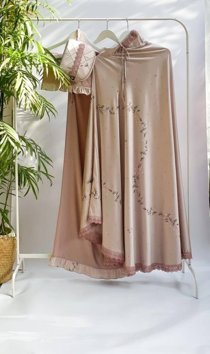 Gambar Mukena Royale Premium Silk Ameena, Raya, Rose, Zeta, Maiza , Zara 5D - Ameena Flame dari Malikahijabstore.id undefined Tokopedia
