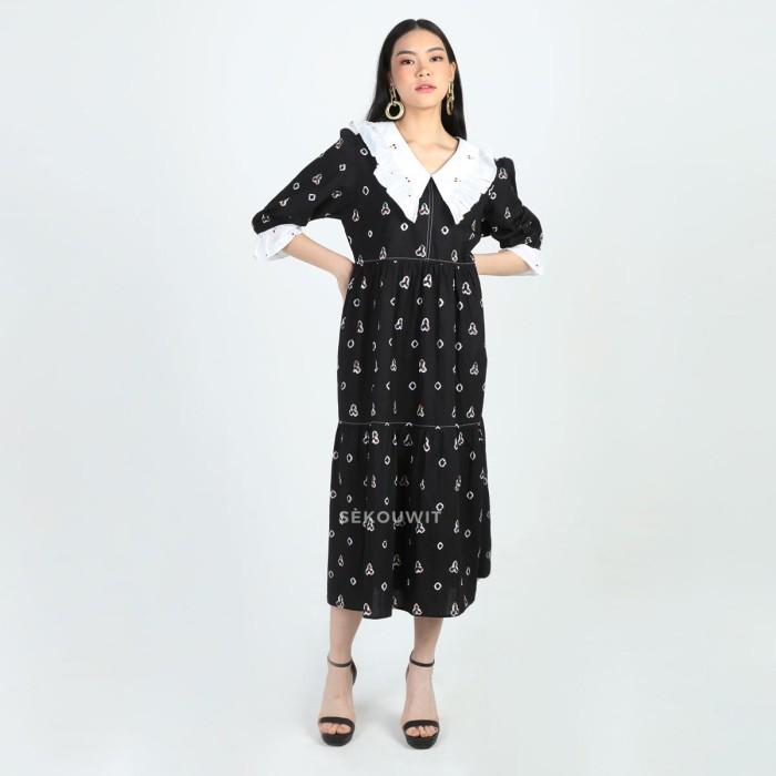 Gambar MARIGOLD Batik Jumputan Tiered Midi Dress Sèkouwit In Black - M/L dari Sekouwit undefined Tokopedia