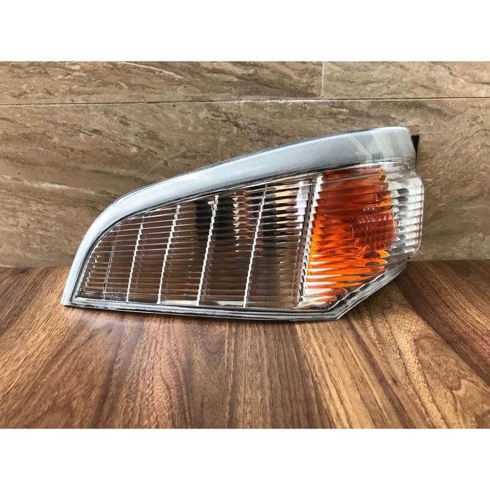 Gambar Lampu Sen MITSUBISHI PS110,PS125,PS136 canter intercooler - KIRI dari SUMBING PARTS undefined Tokopedia