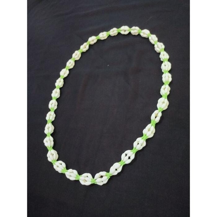 Gambar Kalung Melati Pengantin Pria  Bawang Sebungkul Melati Imitasi Mirip Asli - Kalung Anak, M dari Faragrosir.ID undefined Tokopedia