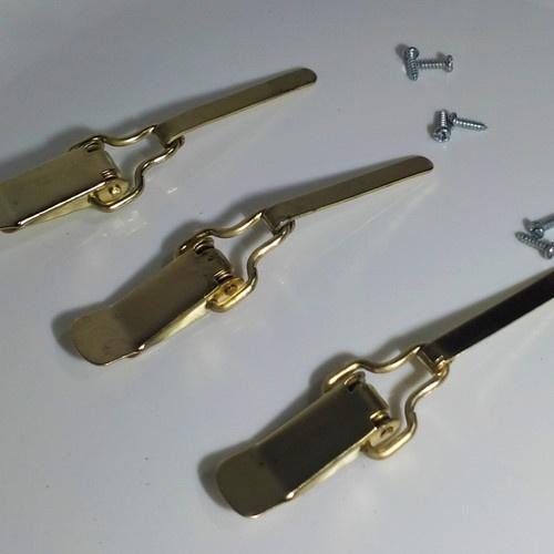 Gambar JEPITAN KLEM KOPER SILVER DAN GOLD NON MERK PENGAIT PLAT JEPIT UNTUK KUNCI TEBOK SANGKAR KANDANG BURUNG LOVEBIRD MURAI BAHAN BESI KUAT - KOPER GOLD dari RUDIJAYABIRDSHOP undefined Tokopedia