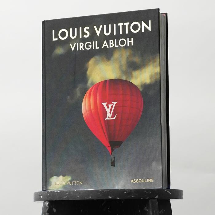 Gambar L14 Virgil Abloh X Louis Vuitton Balloon Book by Assouline dari Asfour77 undefined Tokopedia