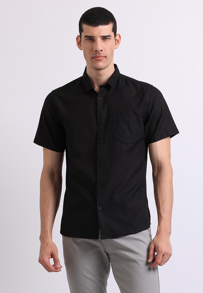Gambar Manzone Kemeja Lengan Pendek Pria Slim Fit Kobe - Black - M dari Salezone Official undefined Tokopedia