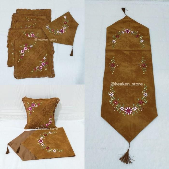 Gambar Terbaru [Best Quality] Sarung Bantal Sofa 5Arung Bantal Kursi Set Taplak 40X40 Sulam Pita Rajut Mewah Impor Furniture Ruang Tamu Kode 722 - Coklat dari Kini Creatife Store undefined Tokopedia