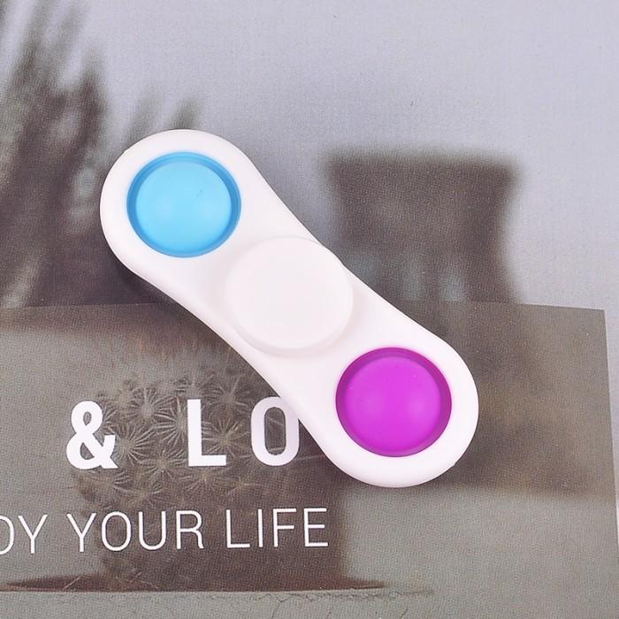Gambar READY SIMPLE DIMPLE DIMPL SPINNER FIDGET TOY - putih 2 random dari Mama-Storee undefined Tokopedia