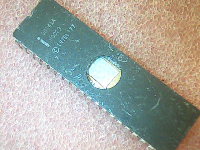 Gambar D8741A INTEL77 Antique cpu collection testimony of history antique computer accessories dari Tumarine undefined Tokopedia