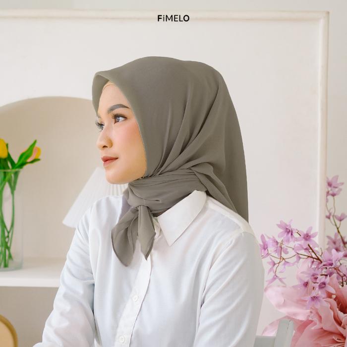 Gambar Fimelo Mey Square Basic Hijab (Kerudungan Segi Empat Bahan Cotton Polly Ultrafit) - Dark Grey dari fimelo_NEW undefined Tokopedia
