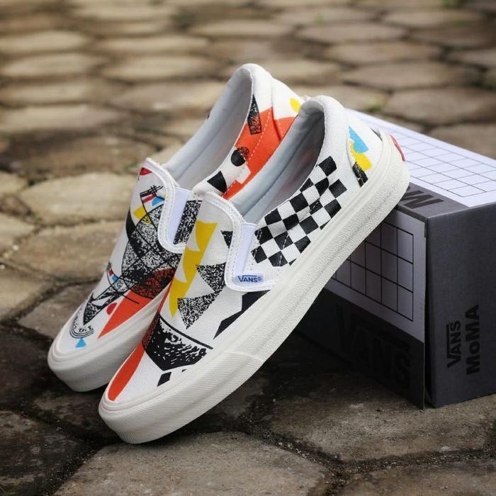 Gambar [ELEGANT STYLE] VANS SLIP ON MOMA//BLACK WHITE//CHECKERBOARD//SEPATU SEKOLAH VANS SLOP 36-43 MURAH - Moma cream, 36/37 dari Salazar S undefined Tokopedia