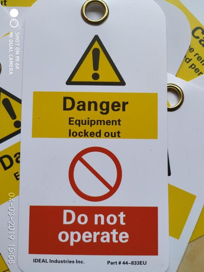 Gambar 100% NEW RE-WRITEABLE SAFETY WARNING TAG - EQUIPMENT LOCKED OUT HAPPY SHOPING dari roman277263 undefined Tokopedia
