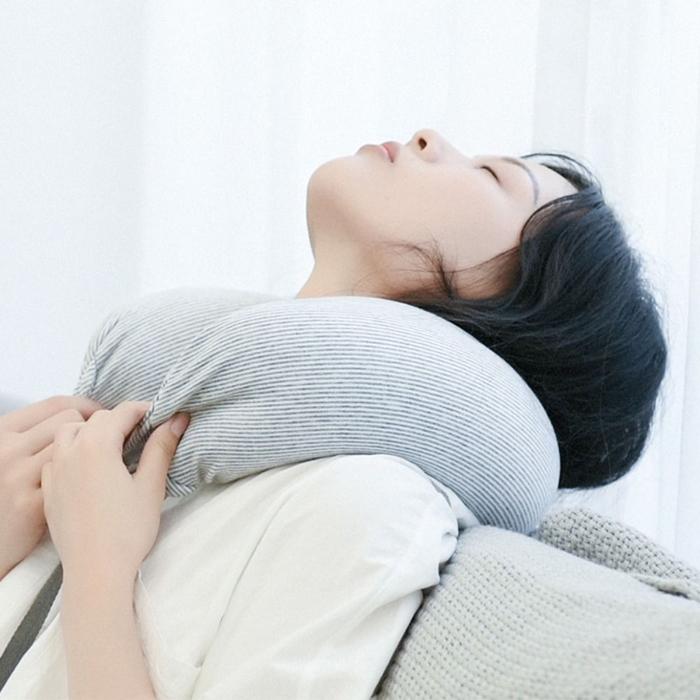 Gambar Advantage Soft Neck Pillows Healthcare Durab Portab Seping dari Bayani Store undefined Tokopedia