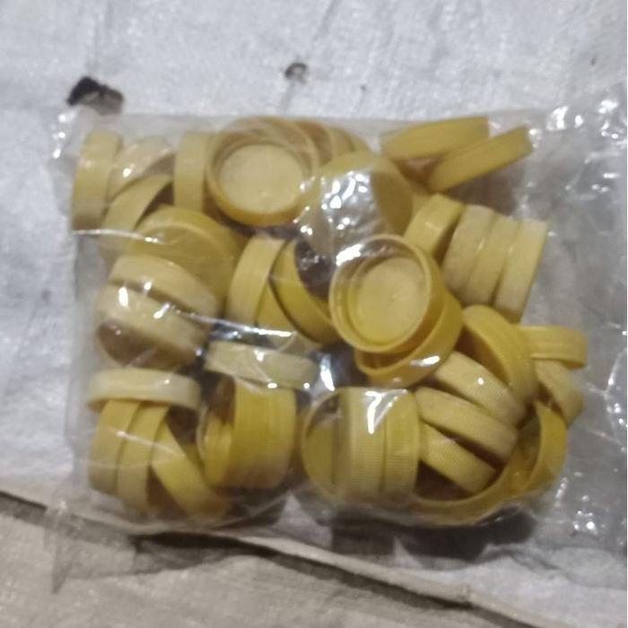 Gambar 100 pcs tutup botol floridina/mizone/milku/putih/javana dll untuk bahan prakarya dari akkk undefined Tokopedia