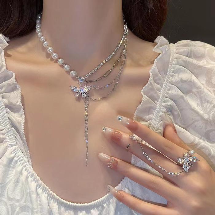 Gambar KALUNG BERLAYER Korean Fashion Shiny Crystal Butterfly Necklace for women Multi-layer Pearl Clavicle Chain Necklace Trend Aesthetic Jewelry - necklace dari Ilham Al Fajarr undefined Tokopedia