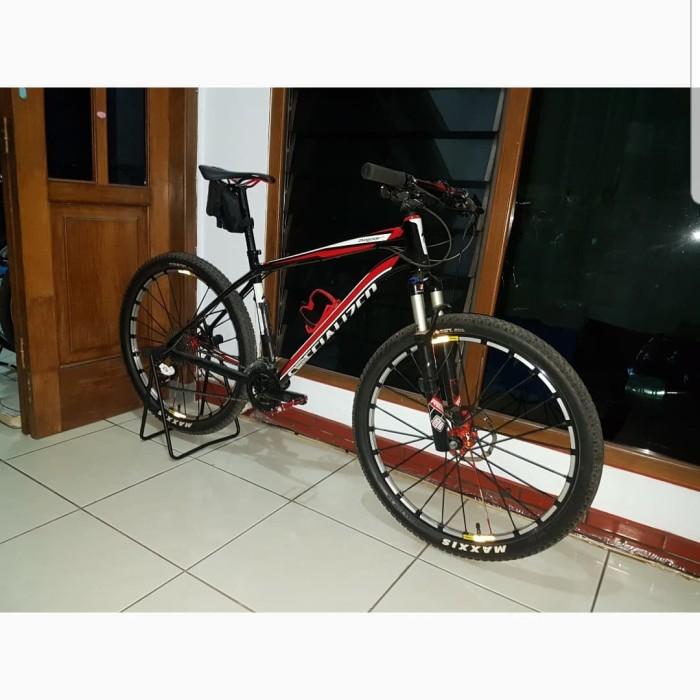 Mountain Bike Sepeda Specialized Stumpjumper Carbon 2012