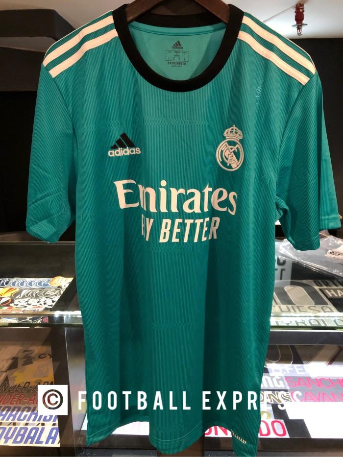Gambar Jersey Real Madrid 3rd / Alternate Season 2021-22 dari lauras store undefined Tokopedia
