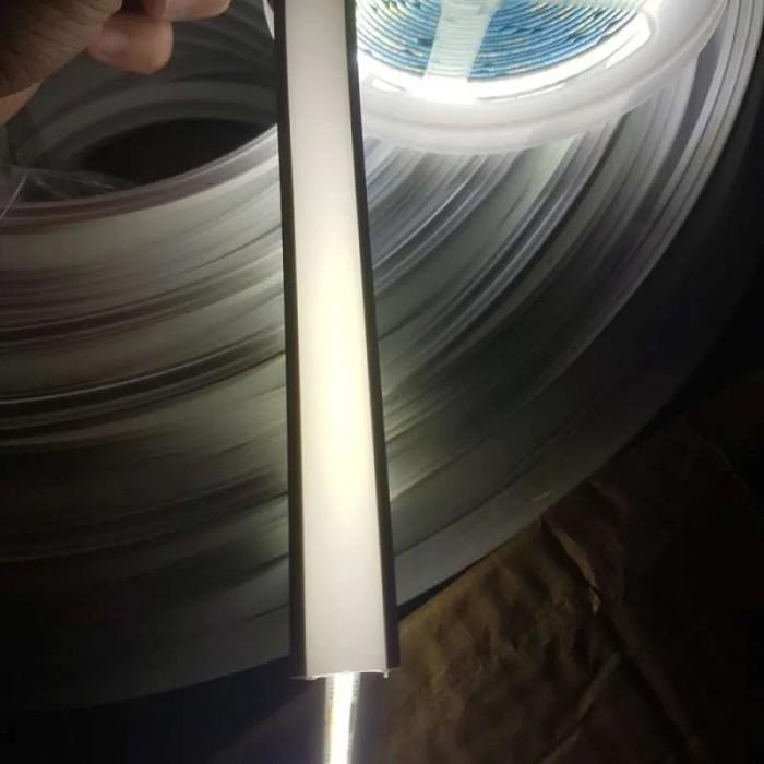 Gambar Housing Led Strip Flexible Silicon / Kap Lampu Flexible Silicon Ukuran 1.5 CM WARNA SAYAP/LIST HITAM - per meter dari Cahaya Mas Electrindo undefined Tokopedia