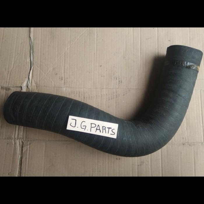 Gambar SELANG RADIATOR ATAS / UPPER HOSE SHORT MITSUBISHI FUSO BUILT UP 6D22 dari J.G parts undefined Tokopedia